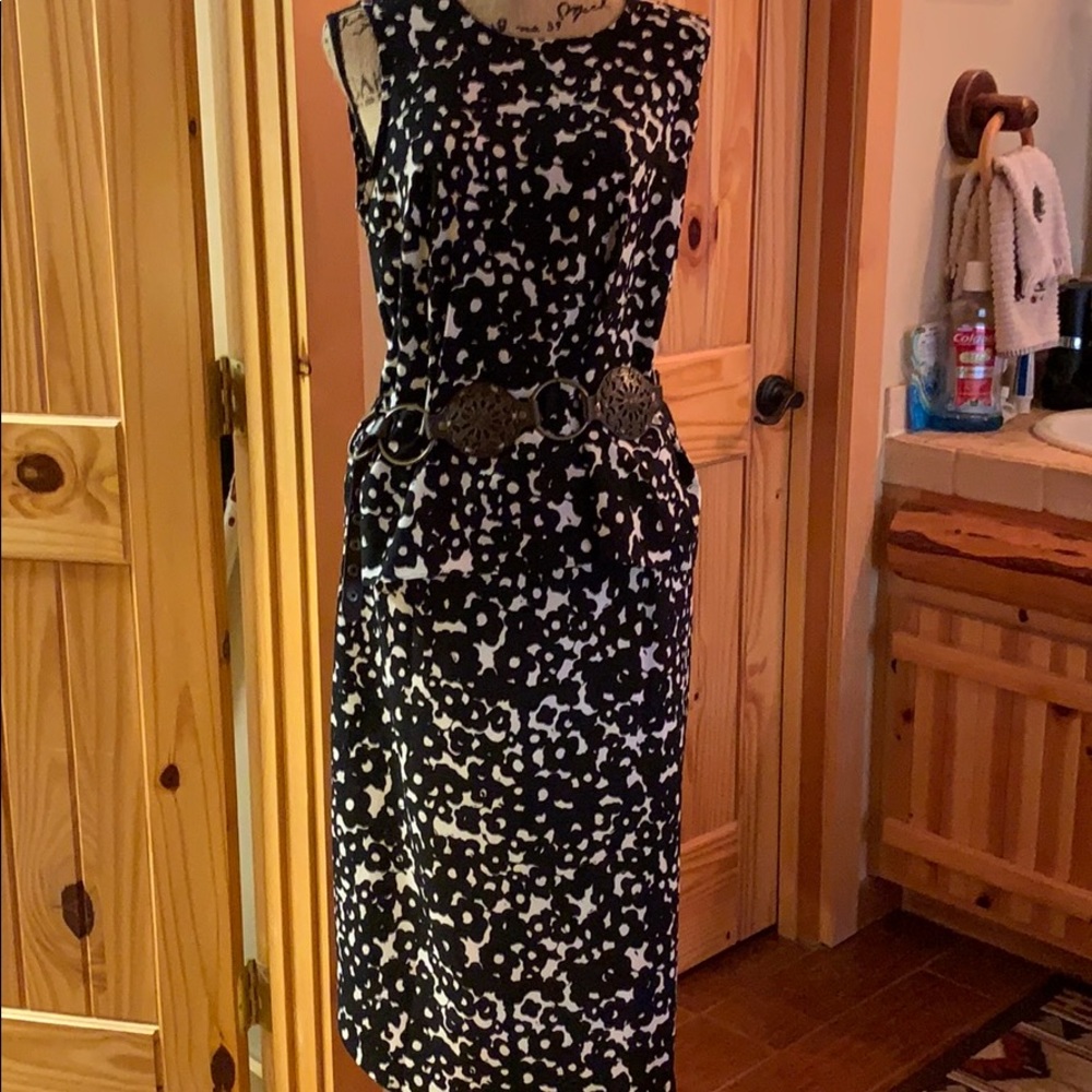 Cabi skirting Set sz med excellent condition